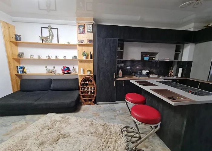 Luxury Flat Nicol